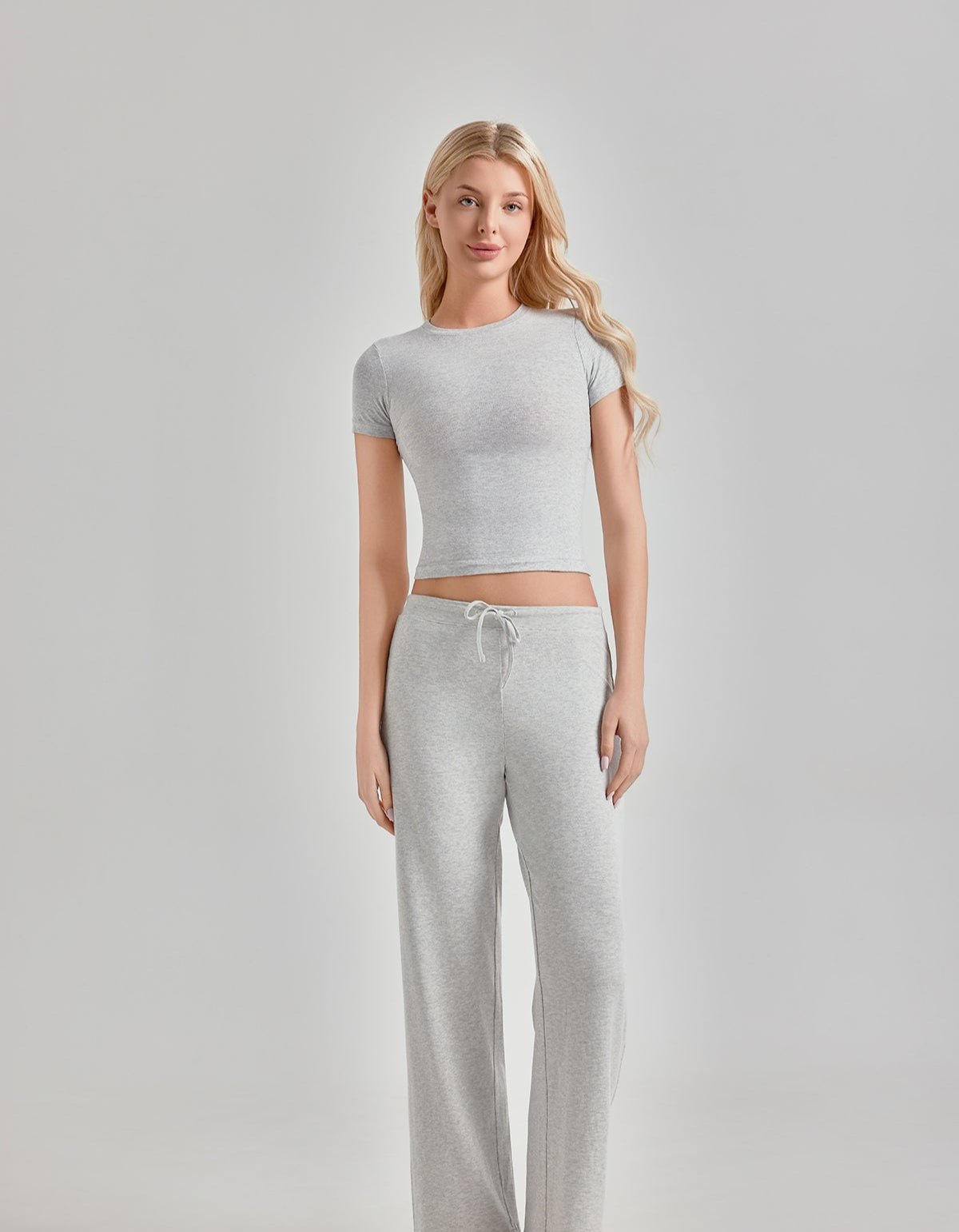 SIGNATURE ESSENCE SHORT SLEEVE TOP - LIGHT HEATHER GREY